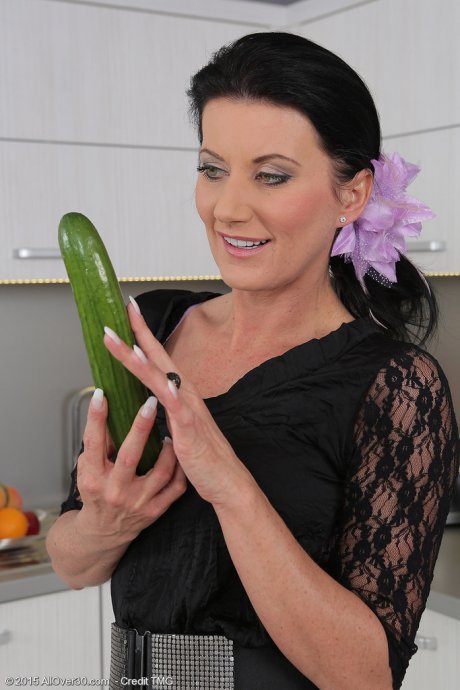 All Over 30 32 year old Olivia from AllOver30 gets intimate with a long cucumber at AllOver30 porn pics