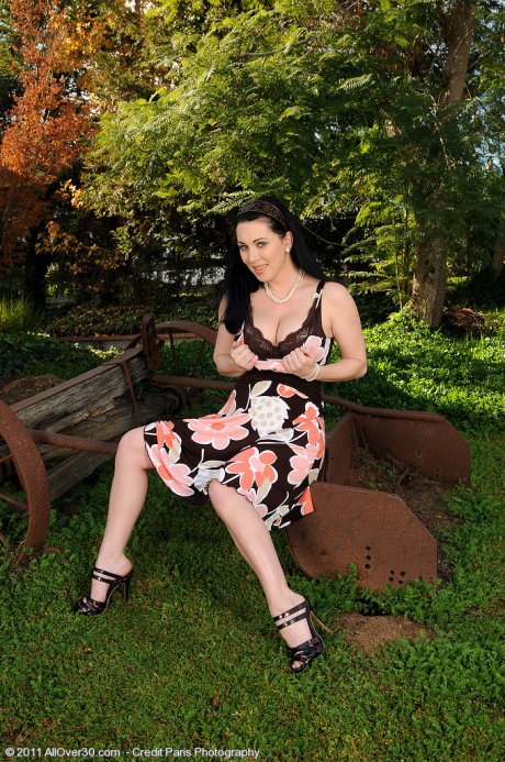 All Over 30 38 year old hottie RayVeness from AllOver30 spreads at the farm at AllOver30 porn pics